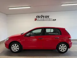 Röd Begagnad 2009 VW Golf VI Halvkombi | 52 500 kr (Marknadspris)