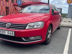 Röd Begagnad 2012 VW Passat Kombi | 49 900 kr (Superpris)