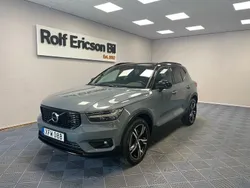 Grå Begagnad 2020 Volvo XC40 R-Design SUV | 369 500 kr (Marknadspris)
