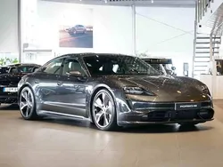 Grå Begagnad 2020 Porsche Taycan Turbo Sedan | 795 000 kr