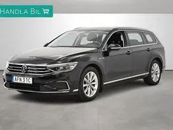 Svart Begagnad 2021 VW Passat Executive Kombi | 239 900 kr (Marknadspris)