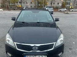 Svart Begagnad 2010 Kia Ceed Sportswagon 4 Kombi | 65 999 kr (Marknadspris)