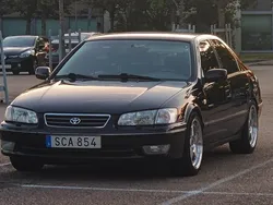 Svart Begagnad 2000 Toyota Camry Sedan | 38 000 kr