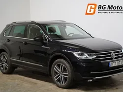 Svart Begagnad 2020 VW Tiguan Elegance SUV | 289 800 kr (Marknadspris)