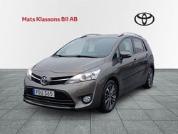 Mörkgrå Begagnad 2016 Toyota Verso Active Minibuss | 189 000 kr (Lite dyr)