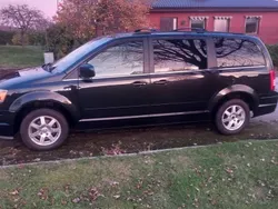 Begagnad 2009 Chrysler Town & Country Minibuss | 69 000 kr