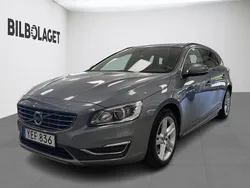 Ljusblå (blå) Begagnad 2017 Volvo V60 Business Edition Kombi | 170 900 kr (Marknadspris)