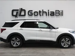Vit Begagnad 2022 Ford Explorer ST-Line SUV | 564 900 kr (Dyr)