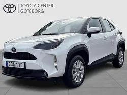 Vit Begagnad 2022 Toyota Yaris Cross Active SUV | 254 900 kr (Marknadspris)