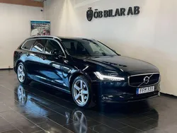 Svart Begagnad 2018 Volvo V90 Momentum Kombi | 174 900 kr (Marknadspris)
