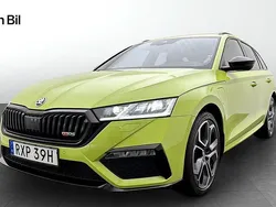 Grön Begagnad 2023 Skoda Octavia RS Kombi | 359 900 kr (Marknadspris)