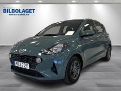 Grön Begagnad 2021 Hyundai i10 Essential Halvkombi | 134 900 kr (Marknadspris)