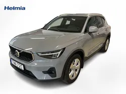 Grå Begagnad 2024 Volvo XC40 Core SUV | 359 000 kr (Marknadspris)