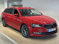 Röd (velvet red metallic) Begagnad 2019 Skoda Superb LAURIN & KLEMENT Kombi | 259 000 kr (Bra pris)