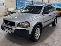 Ljusgrå Begagnad 2005 Volvo XC90 Kinetic SUV | 64 900 kr (Bra pris)