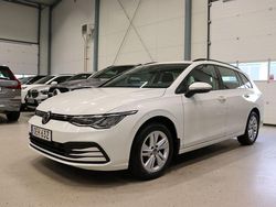 Vit Begagnad 2022 VW Golf VIII Kombi | 259 400 kr (Marknadspris)
