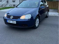 Blå Begagnad 2009 VW Golf Trendline Halvkombi | 35 900 kr (Bra pris)
