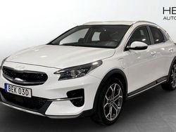 Vit Begagnad 2022 Kia XCeed Advance SUV | 234 900 kr (Marknadspris)