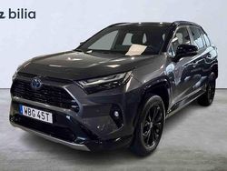 Grå Begagnad 2024 Toyota RAV4 Hybrid SUV | 429 900 kr (Bra pris)