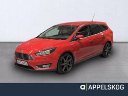 Röd Begagnad 2016 Ford Focus Titanium Kombi | 64 900 kr (Marknadspris)