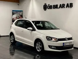 Vit Begagnad 2013 VW Polo Halvkombi | 64 900 kr (Marknadspris)
