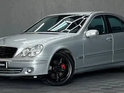 Silver Begagnad 2007 Mercedes C230 Avantgarde Sedan | 69 900 kr (Marknadspris)