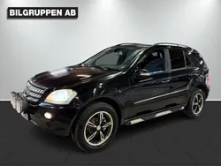 Svart Begagnad 2007 Mercedes ML320 SUV | 43 900 kr (Marknadspris)