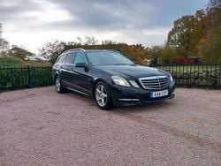 Svart (diamantsvart) Begagnad 2011 Mercedes E350 Avantgarde Kombi | 90 500 kr (Bra pris)