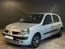 Grå Begagnad 2004 Renault Clio II Expression Halvkombi | 13 000 kr (Bra pris)
