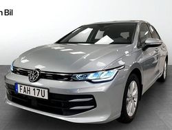 Silver (oyster silver metallic) Begagnad 2025 VW Golf VIII Life Kombi | 309 900 kr (Marknadspris)