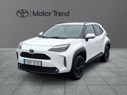 Vit Begagnad 2024 Toyota Yaris Hybrid Active SUV | 319 900 kr (Lite dyr)