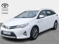 Vit Begagnad 2014 Toyota Auris Touring Sports Active Kombi | 129 900 kr (Marknadspris)