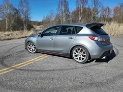 Grå Begagnad 2010 Mazda 3 Halvkombi | 105 000 kr (Marknadspris)