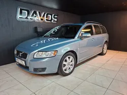 Grå Begagnad 2008 Volvo V50 Momentum Kombi | 63 900 kr (Marknadspris)