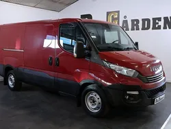 Röd Begagnad 2017 Iveco Daily Van | 169 900 kr (Superpris)