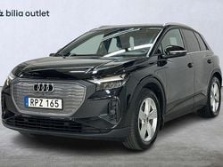 Svart Begagnad 2022 Audi Q4 e-tron Proline SUV | 334 900 kr (Bra pris)