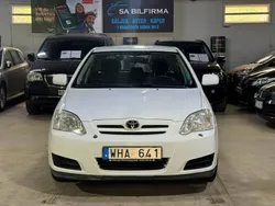 Vit Begagnad 2004 Toyota Corolla Halvkombi | 26 900 kr (Bra pris)