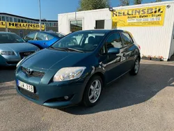 Mörkblå Begagnad 2007 Toyota Auris Halvkombi | 39 900 kr (Marknadspris)