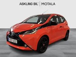Orange Begagnad 2015 Toyota Aygo X-cite Halvkombi | 99 000 kr (Marknadspris)
