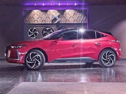 Röd Begagnad 2023 DS Automobiles DS4 Halvkombi | 420 000 kr