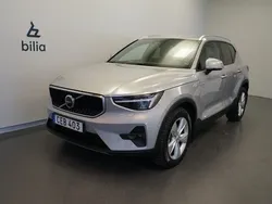 Silver Begagnad 2023 Volvo XC40 Core SUV | 369 500 kr (Marknadspris)