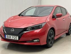 Röd Begagnad 2022 Nissan Leaf 360º Halvkombi | 169 000 kr (Bra pris)