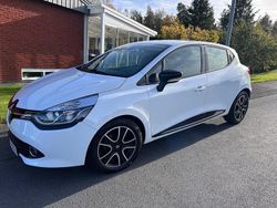 Vit Begagnad 2014 Renault Clio IV Halvkombi | 82 000 kr (Marknadspris)