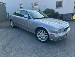 Silver Begagnad 2003 Jaguar XJ8 Sedan | 84 000 kr