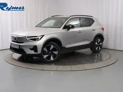 Silver (silver dawn metallic) Begagnad 2023 Volvo XC40 Core SUV | 399 900 kr