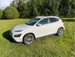 Vit Begagnad 2022 Hyundai Kona Essential SUV | 245 000 kr (Lite dyr)