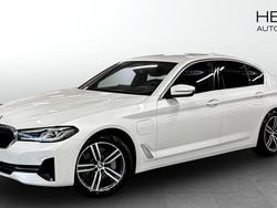Vit (white) Begagnad 2021 BMW 530e Sedan | 328 700 kr (Bra pris)