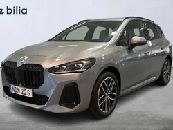 Grå Begagnad 2023 BMW 230e Active Tourer M Sport Minibuss | 429 900 kr (Superpris)