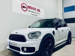 Vit (vit/svart) Begagnad 2017 Mini Cooper Countryman Pepper SUV | 199 900 kr