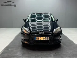 Svart Begagnad 2013 Ford Focus Titanium Kombi | 59 900 kr (Marknadspris)